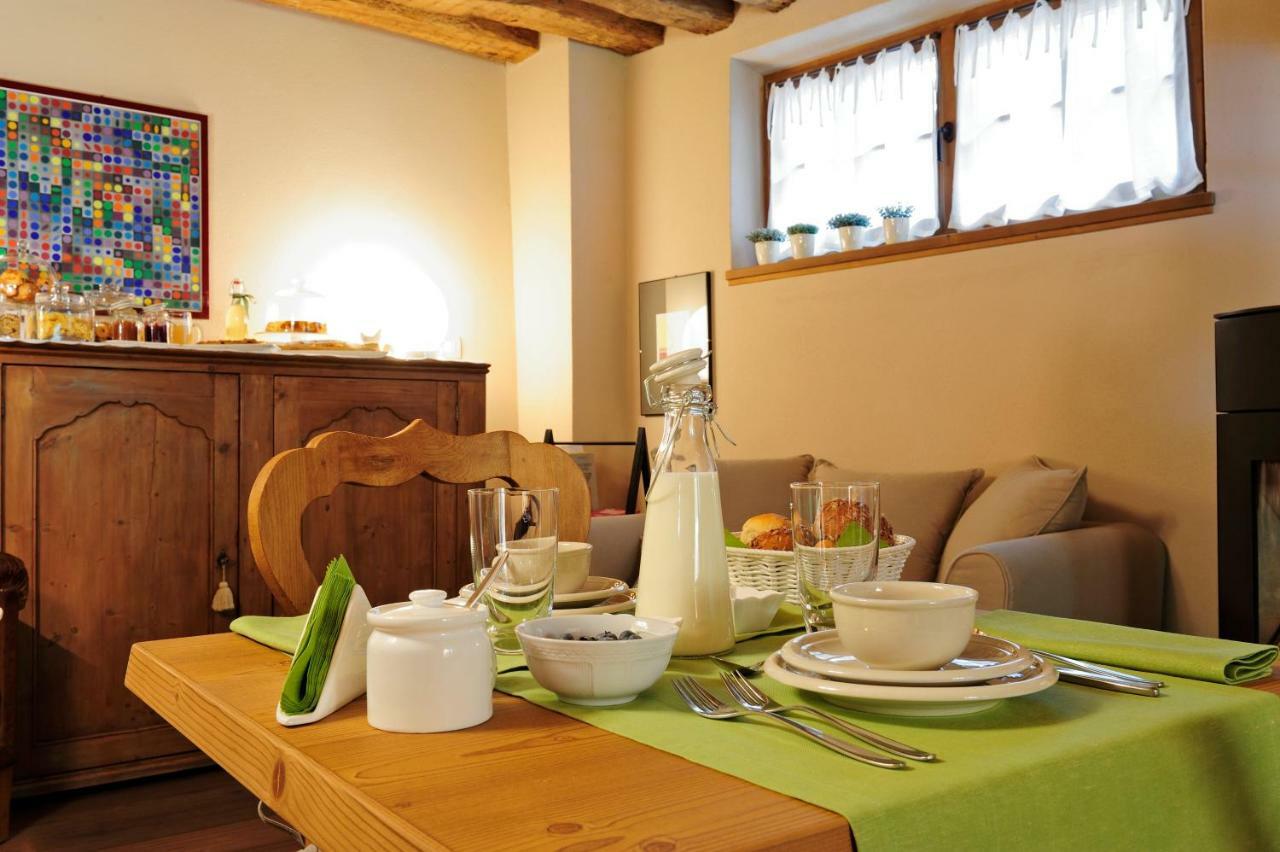 บีแอนด์บี อิล ซัมบูโก Bed & Breakfast Vignola  ภายนอก รูปภาพ